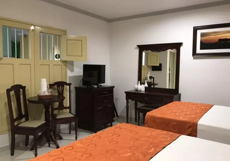 Fotos del hotel Hotel E La Calesa:  7