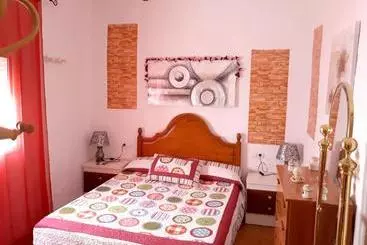 Charming House In Illar With Mountain View And Balcony - Illar