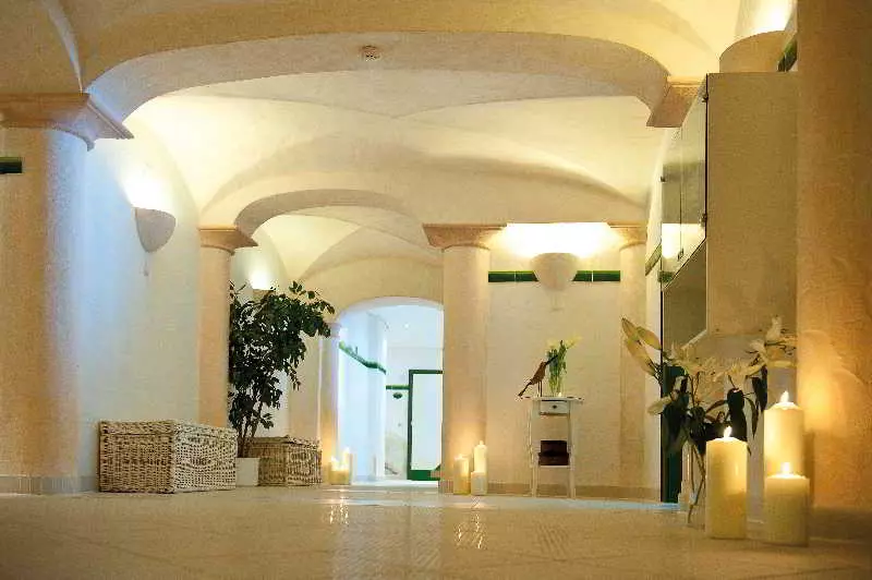 Fotos del hotel Hoteldorf Grüner Baum:  3