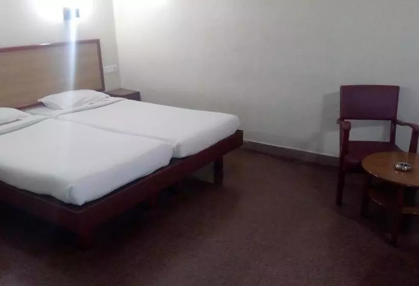 Fotos del hotel New Woodlands:  8