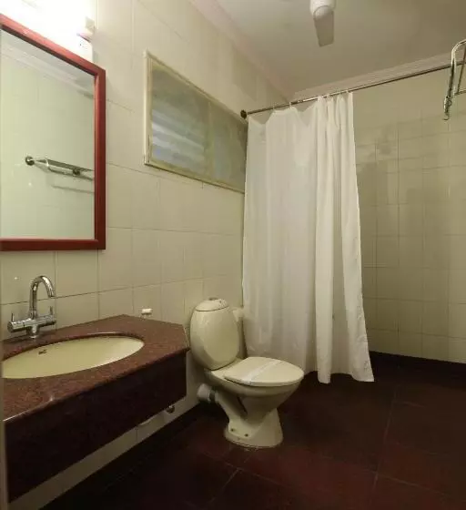 Fotos del hotel New Woodlands:  13