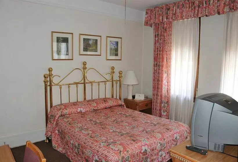 Fotos del hotel Inn At Lincoln Park:  2