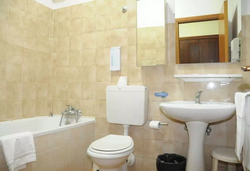 Fotos del hotel Cinecittà:  11