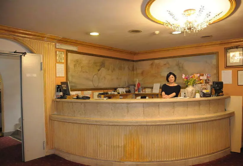 Fotos del hotel Cinecittà:  5