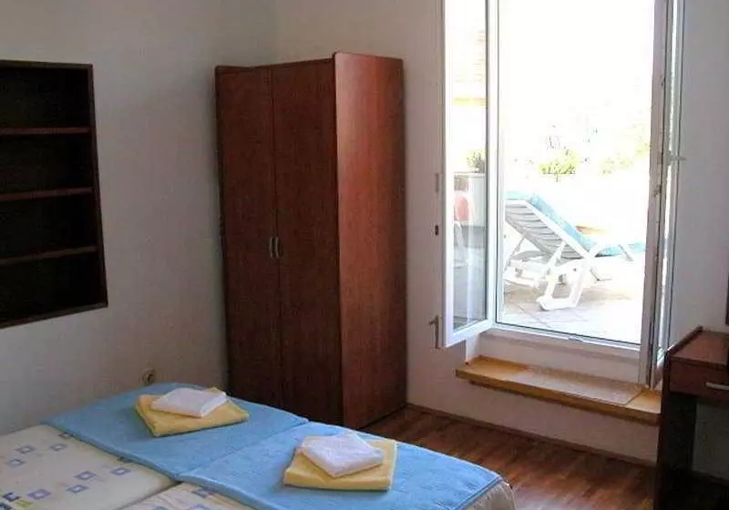 Fotos del hotel Apartman Marina Ii:  5