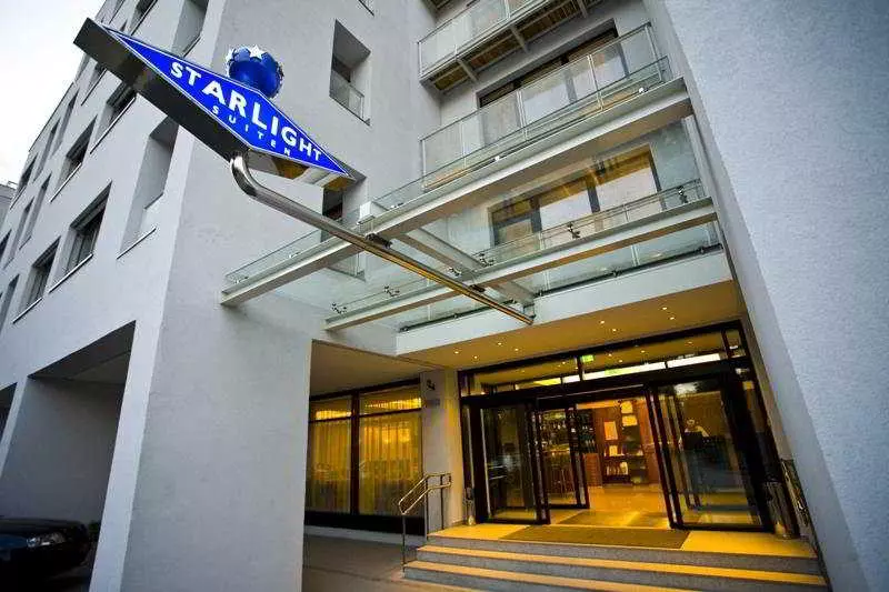 Fotos del hotel Starlight Suites Hotel:  4