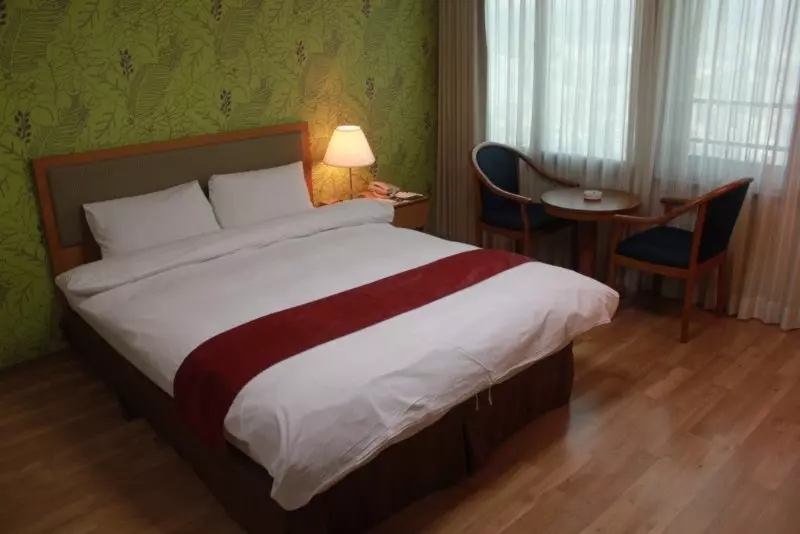 Eastgate Tower Hotel & Residence