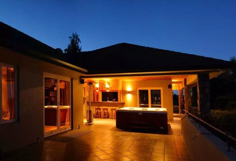 Fotos del hotel Tauhara Sunrise Lodge:  13