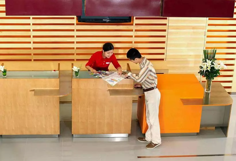 Fotos del hotel Ibis Shanghai Xujiahui:  5