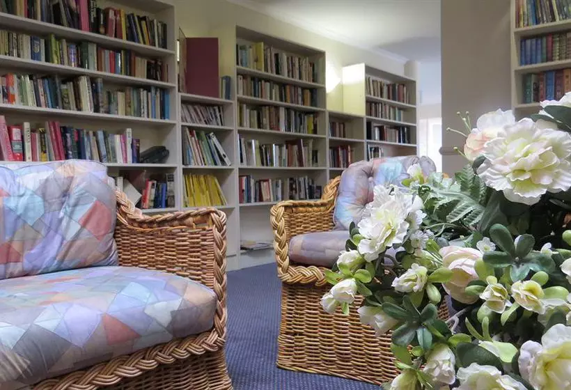 Fotos del hotel Wahroonga Waldorf Apartments Sydney:  11