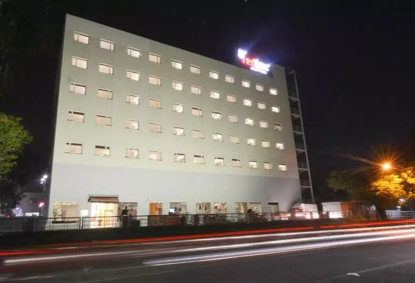 Red Fox Hotel, Chandigarh