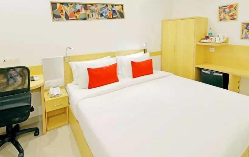 Fotos del hotel Red Fox Hotel, Chandigarh:  12