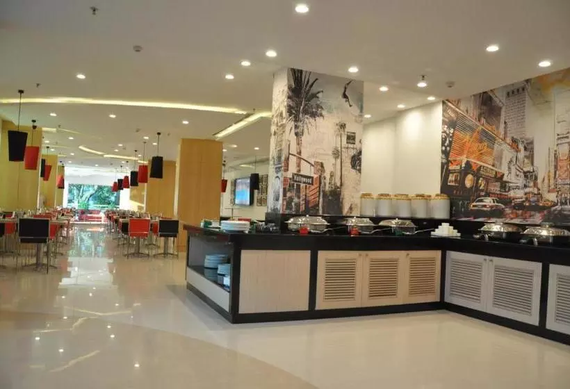 Fotos del hotel Red Fox Hotel, Chandigarh:  6