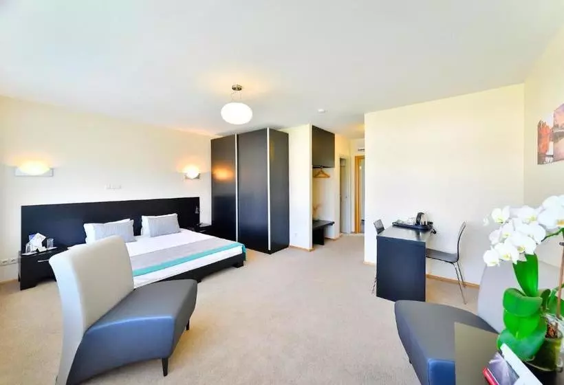 Fotos del hotel Vantis Riverside View Free Parking:  9