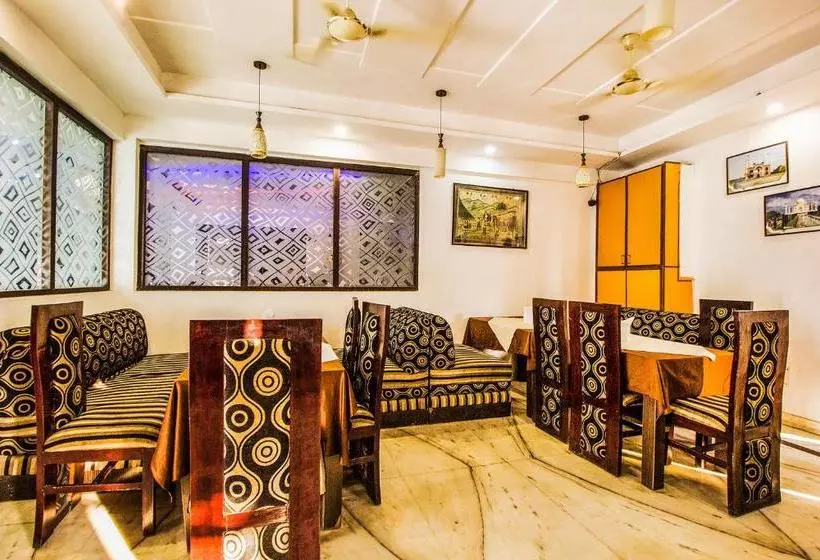 Fotos del hotel Fab Alpine Tajganj:  6