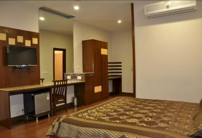 Capital O 1044  Vintage Basera