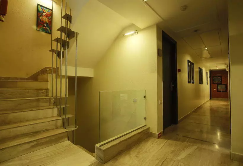 Fotos del hotel Fab Aashraye Nehru Place:  6