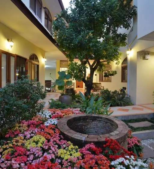 Fotos del hotel The Golden Wells Residence:  14