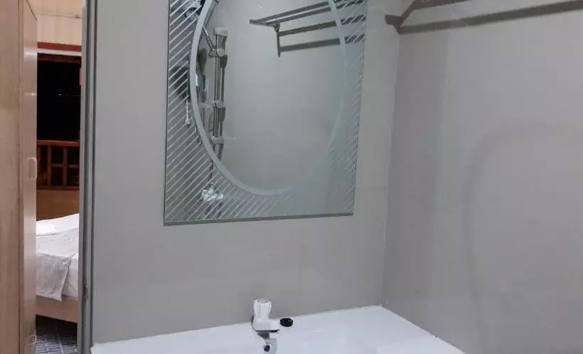 Fotos del hotel Arora Inn:  4
