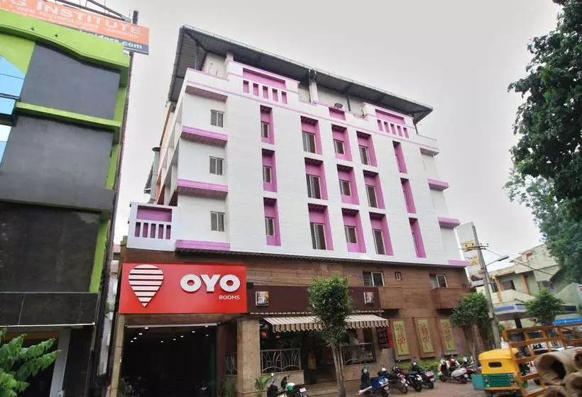 Fotos del hotel Oyo 4439 Aura Inn:  9
