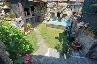 Casa De Pueblo En Galicia, A Forneira - Leiro