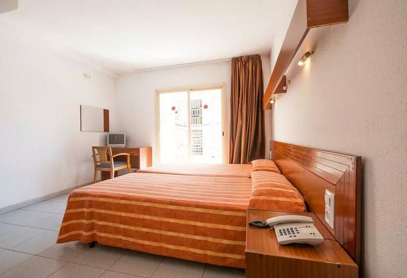 Fotos del hotel Checkin Montpalau:  18