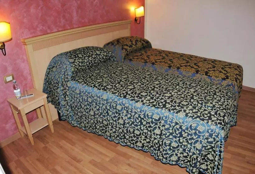 Fotos del hotel HHB Hotel:  8