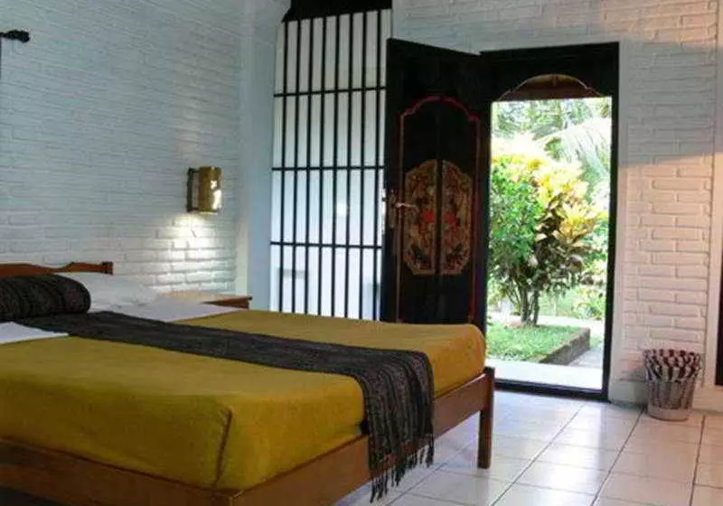 Fotos del hotel Puri Taman Kelapa - Garden Cottages:  6