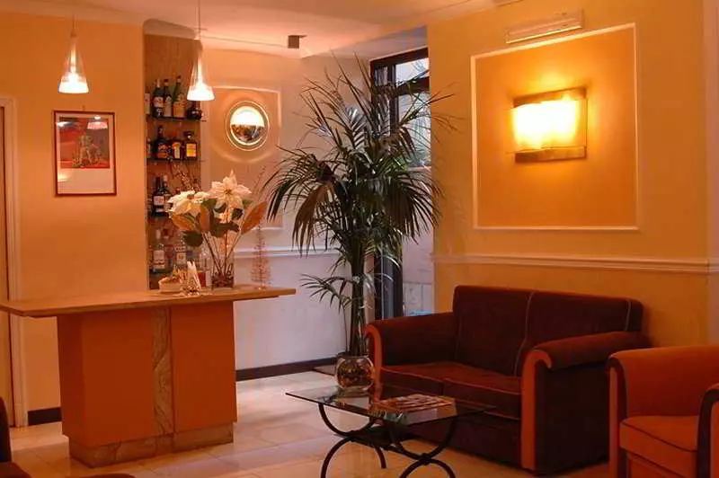 Fotos del hotel Executive:  6