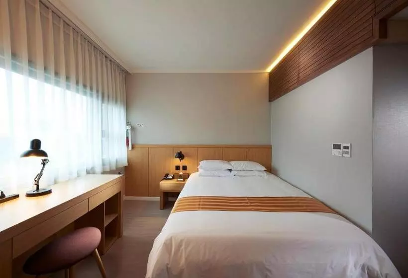 Fotos del hotel Jeju Marina:  9