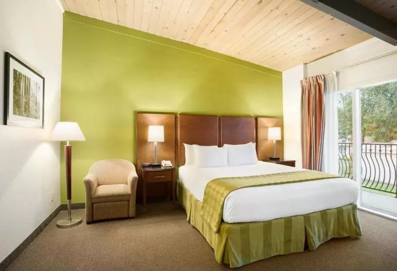 Fotos del hotel Ramada By Wyndham San Diego North  & Conference Center:  13