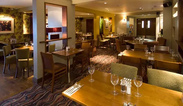 Fotos del hotel Premier Inn Kensington Earls Court:  3