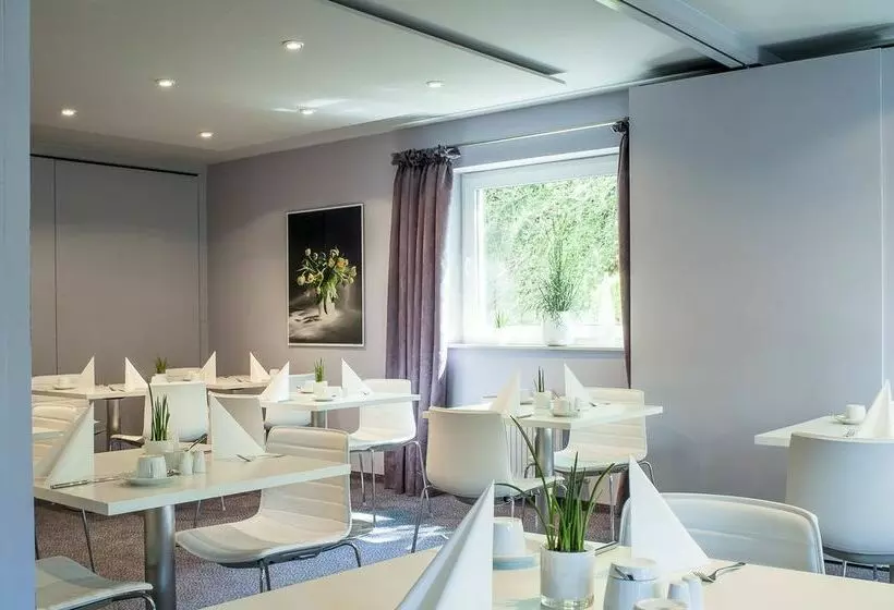 Fotos del hotel Airport Hotel By The New Yorker:  2