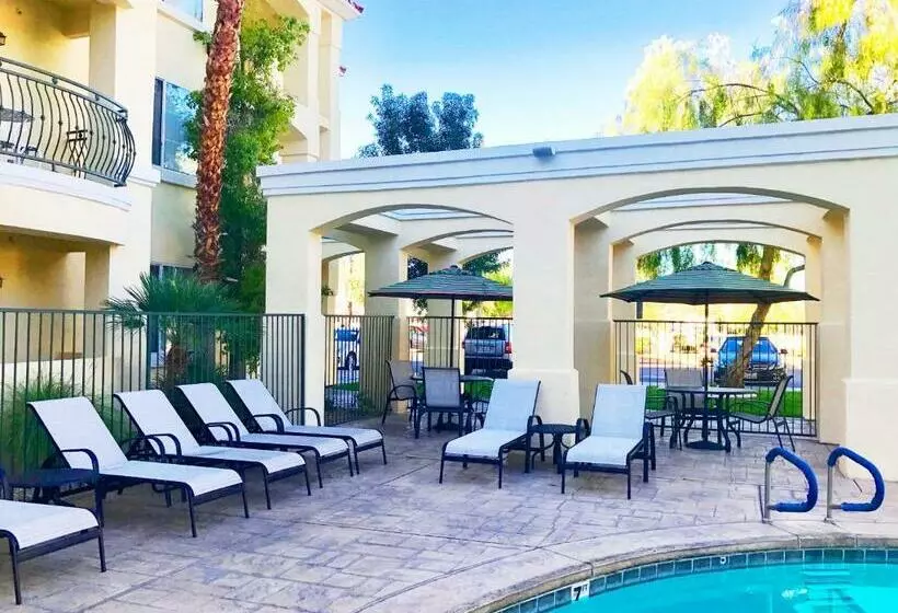 Fotos del hotel Club De Soleil All-suite Resort:  11