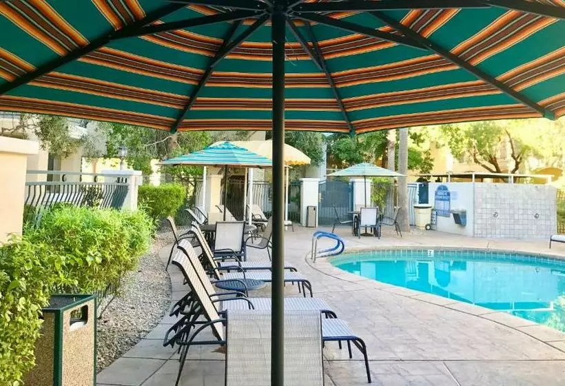 Fotos del hotel Club De Soleil All-suite Resort:  4