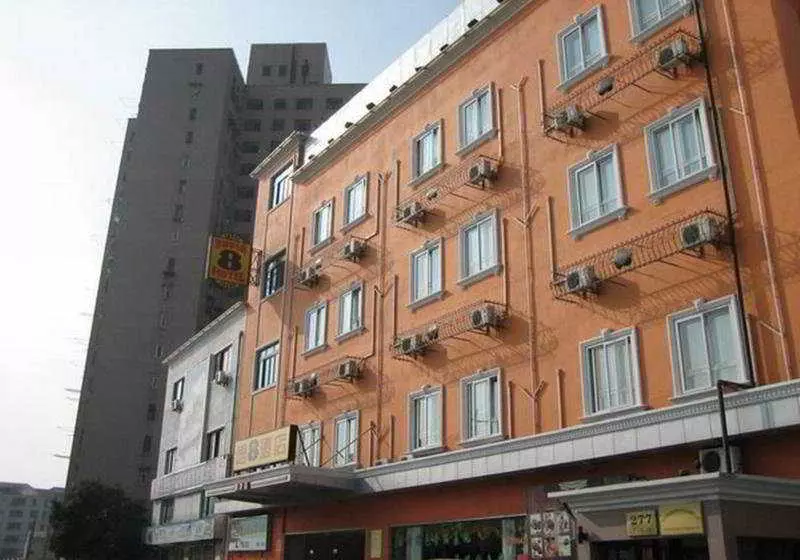 Super 8 Shanghai Feng Ye Bei Wai Tan