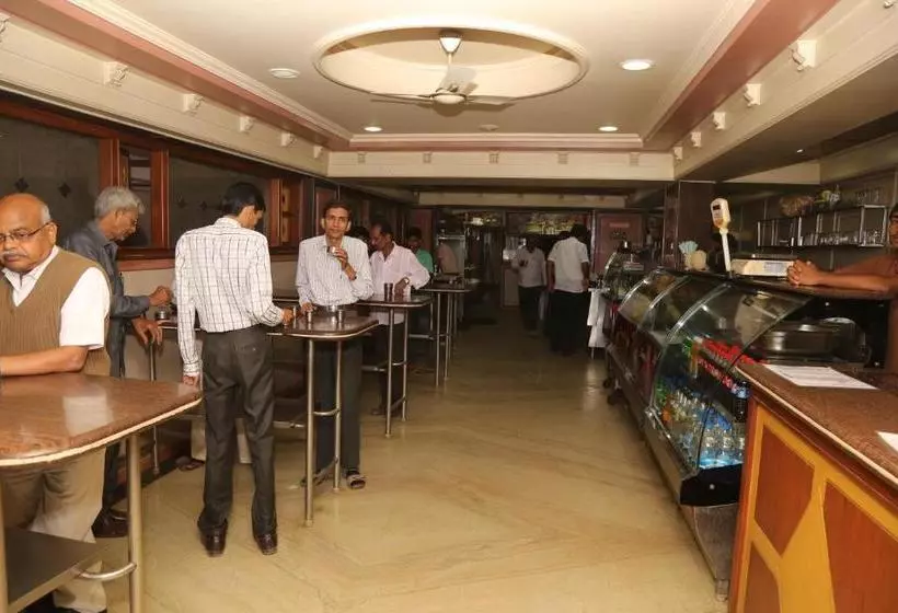 Fotos del hotel Shree Adiga Residency:  8