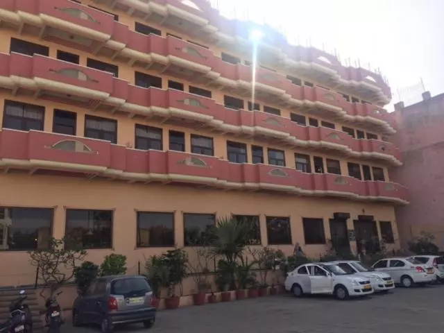 Glitz Jaipur
