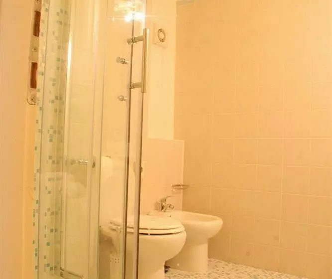 Fotos del hotel Hotel La Madeleine:  10