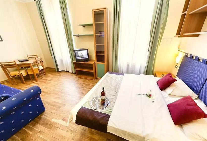 Fotos del hotel Hotel La Madeleine:  13