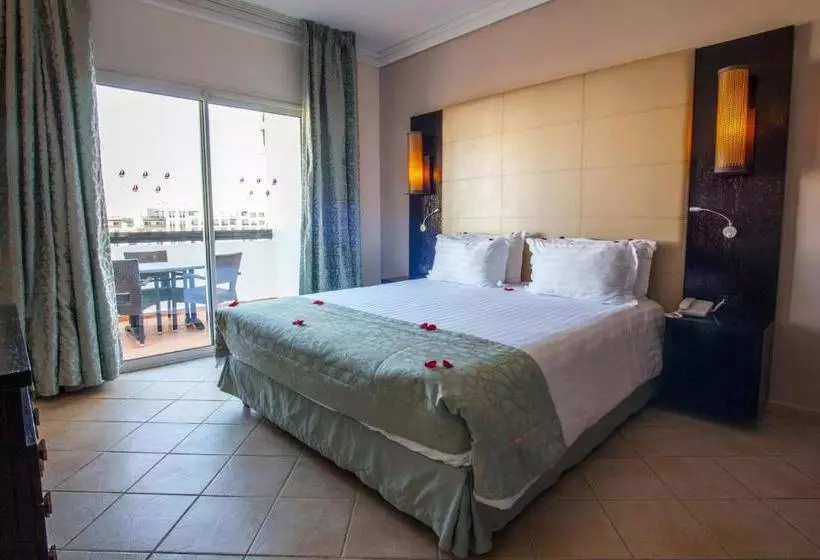 Bianca Beach Family & Resort