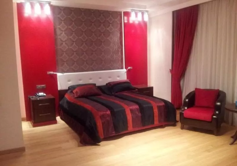 Fotos del hotel Premier Deluxe Hotel & Spa:  2