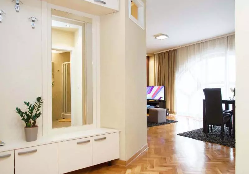 Fotos del hotel Apartment Little Bay:  12