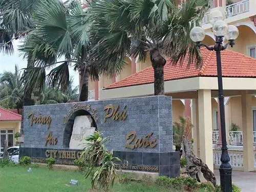 Dreamland Trang An Resort