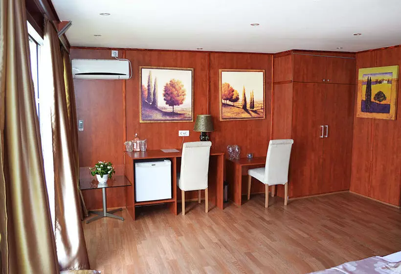 Fotos del hotel Compass River City Boatel:  6