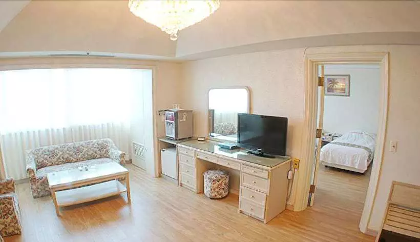 Fotos del hotel Honey Crown:  2