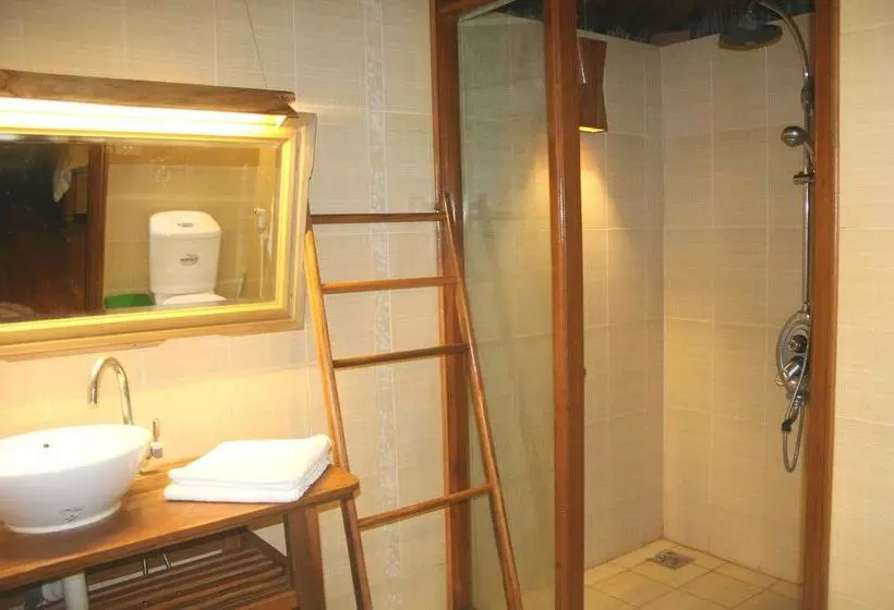 Fotos del hotel Monkey Island Resort:  2