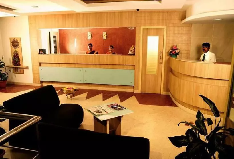 Fotos del hotel Pratap Plaza:  3