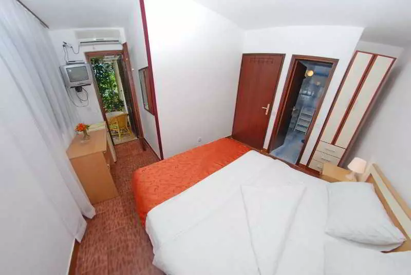 Fotos del hotel Elena Guest House:  11