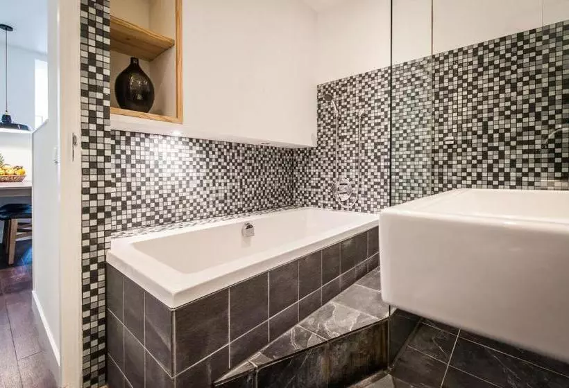 Fotos del hotel Eastern Park Apartments:  8